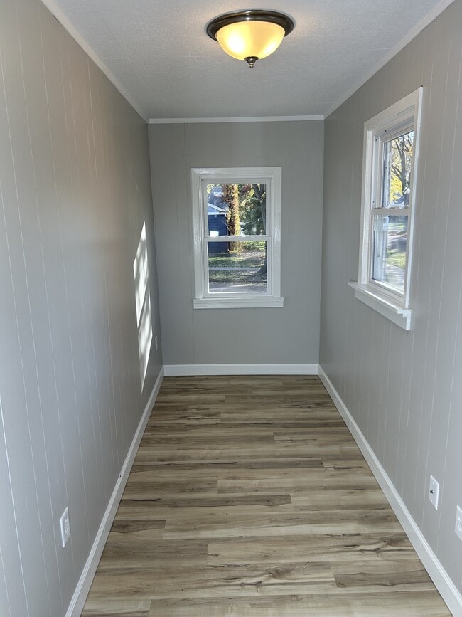 Building Photo - 2220 S 1st Ave