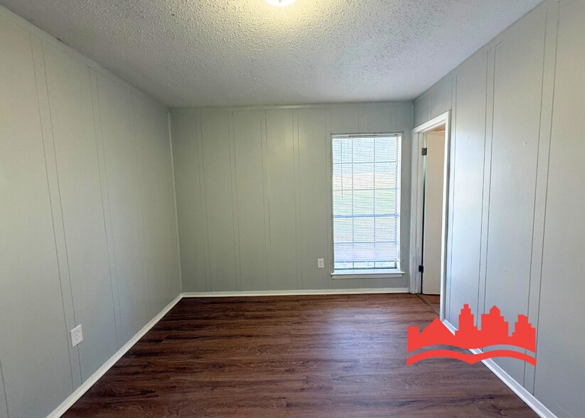 Building Photo - 1288 Parkrose Rd