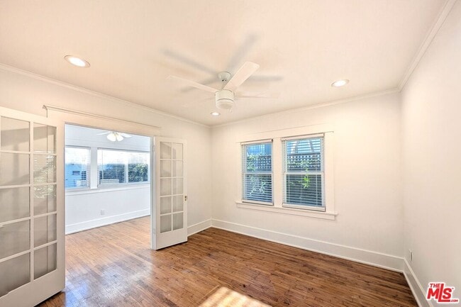 Building Photo - 942 Lincoln Blvd