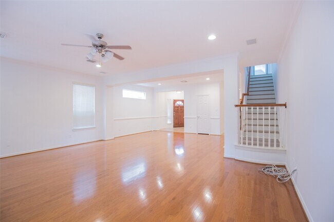 Building Photo - 5413 Kiam St