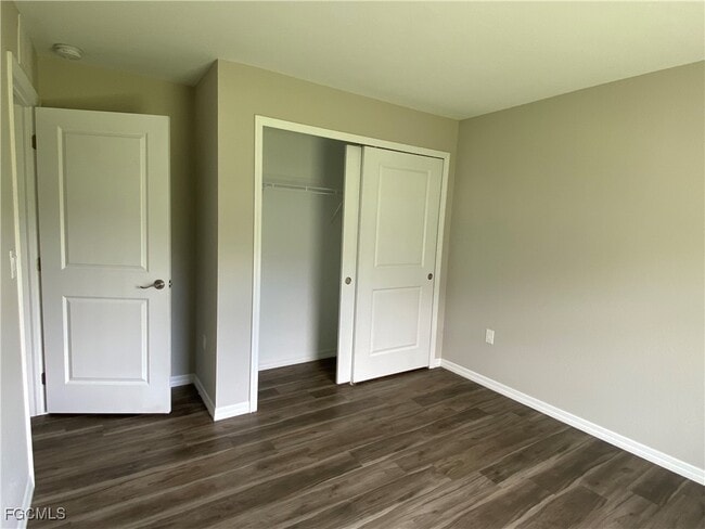 Building Photo - 2821 NW 6th Pl