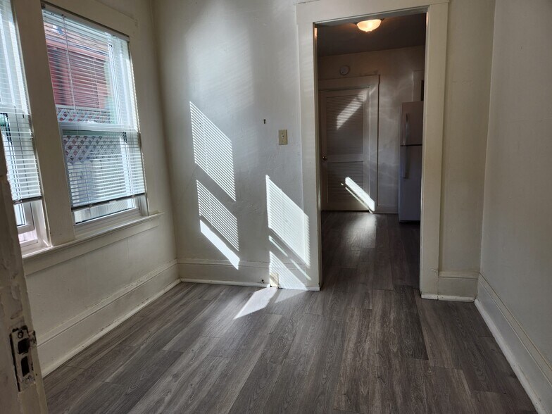 Building Photo - 5416 El Camile Ave