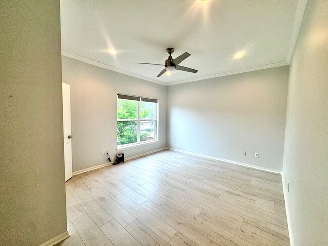 Building Photo - 2323 Bering Dr