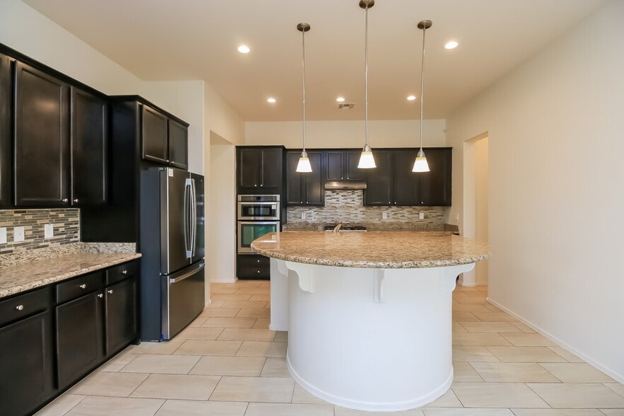 Building Photo - 20837 Sunset Dr