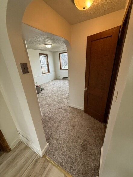 Building Photo - 1923 12th Ave N