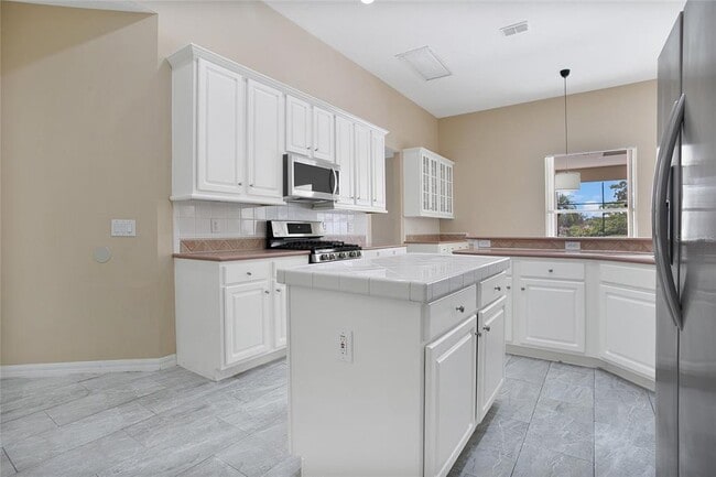 Building Photo - 107 Walton Heath Dr