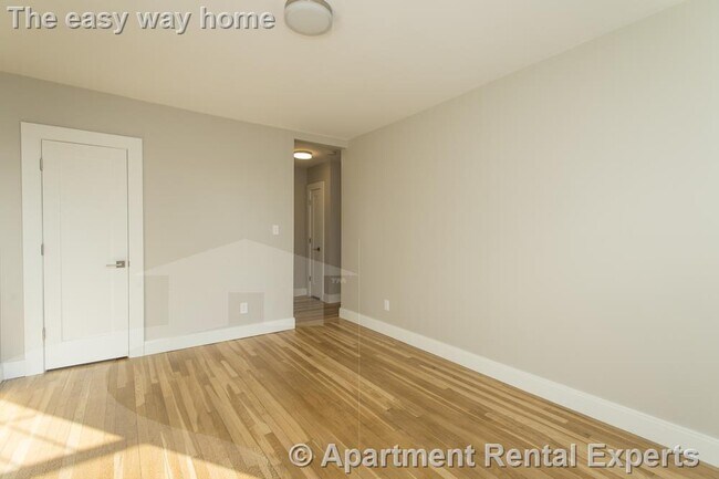 Building Photo - 288 Chestnut Hill Ave