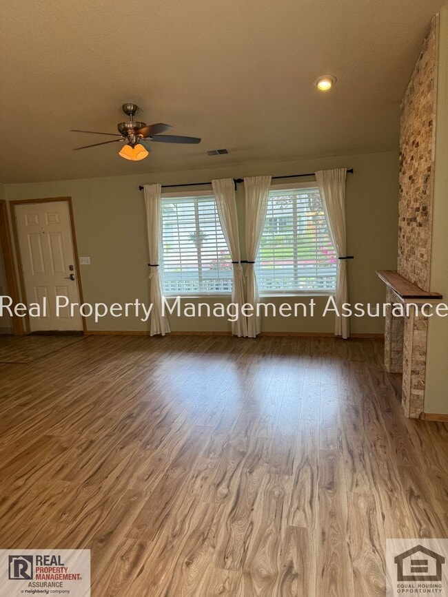 Building Photo - 2383 SE 61st Ln