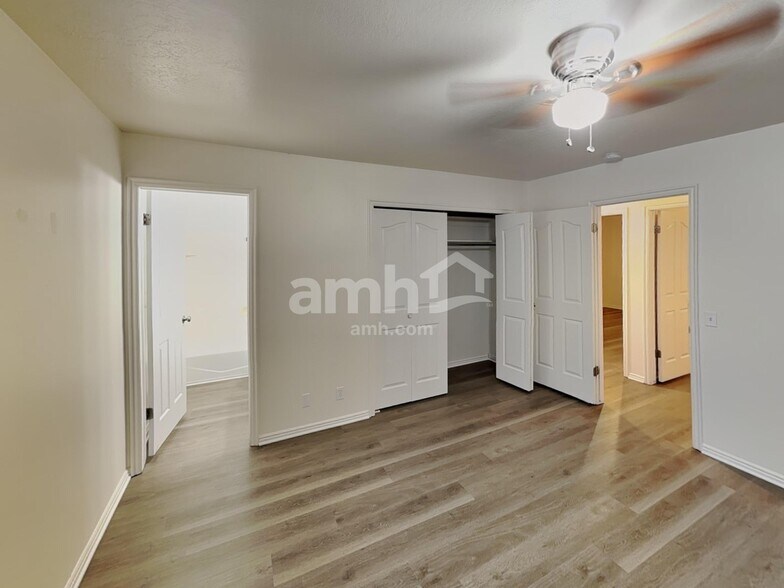 Building Photo - 1871 N 750 W