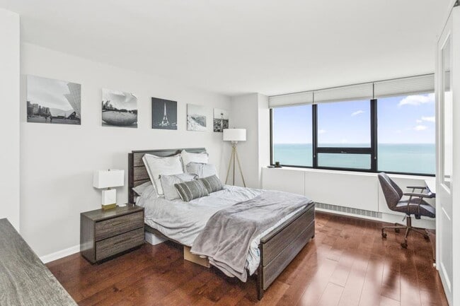 Building Photo - 2 bedroom in Chicago IL 60657