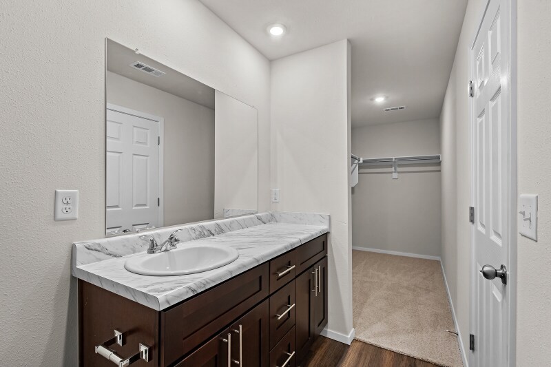 Building Photo - 2801 W McLaren Dr