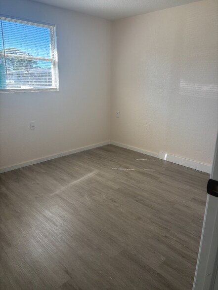 Building Photo - 90 W Cowles St