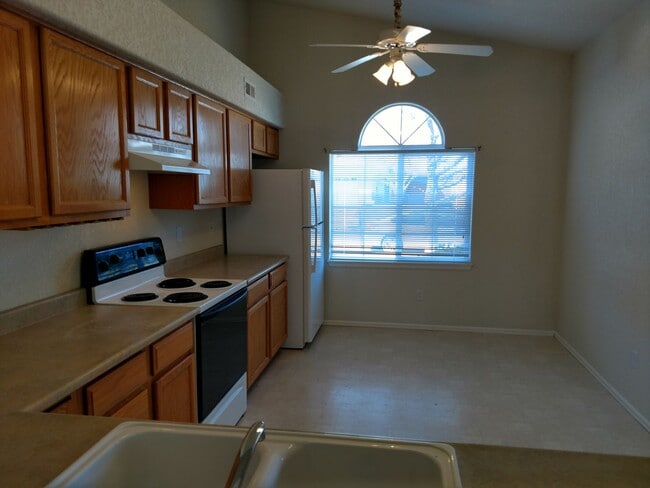 Building Photo - ALL PROSPECTIVE TENANTS MUST SUBMIT A $58 NON-REFUNDABLE APPLICATION FEE PER APPLICANT ONLINE AND...