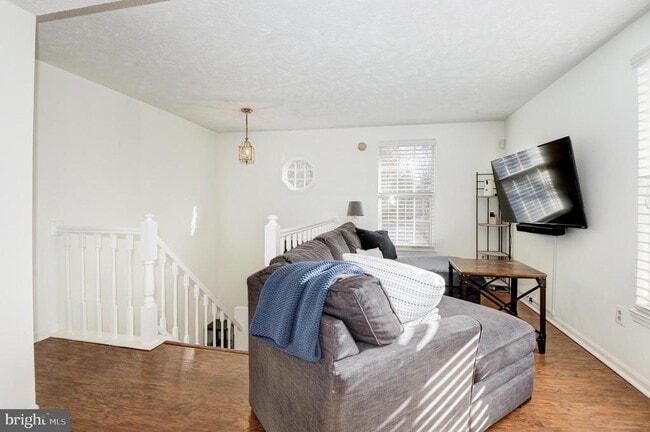 Building Photo - 1598 Woodcrest Dr