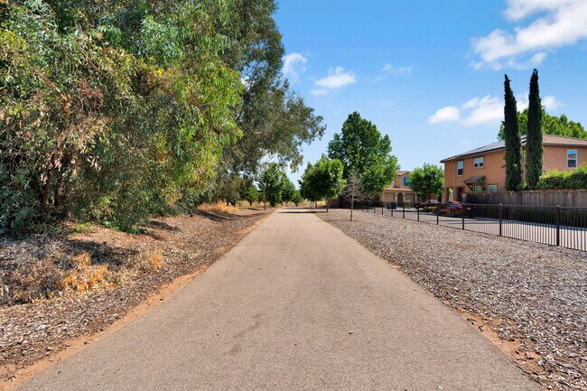 Building Photo - 1446 Sundial Way