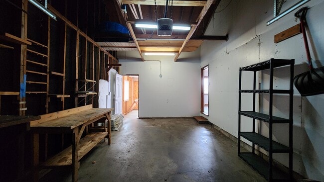 Building Photo - 2421 Adler Cir