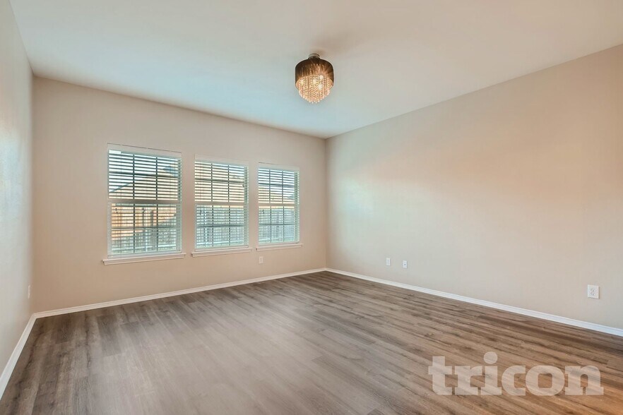 Building Photo - 2186 Liriope Ln