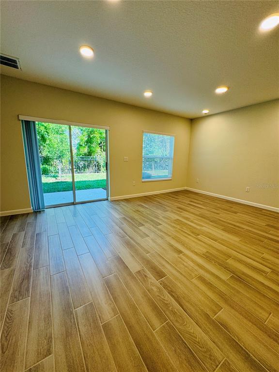 Building Photo - 4906 Livingston Ln