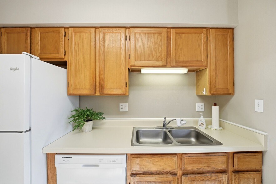 Building Photo - 4357 Hunting Meadows Cir