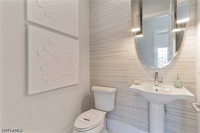 Building Photo - 6051 Plana Cays Dr