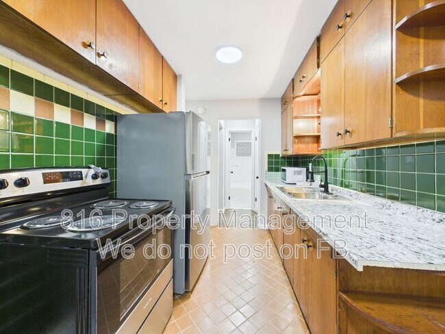 Building Photo - 7560 Prospect Ave