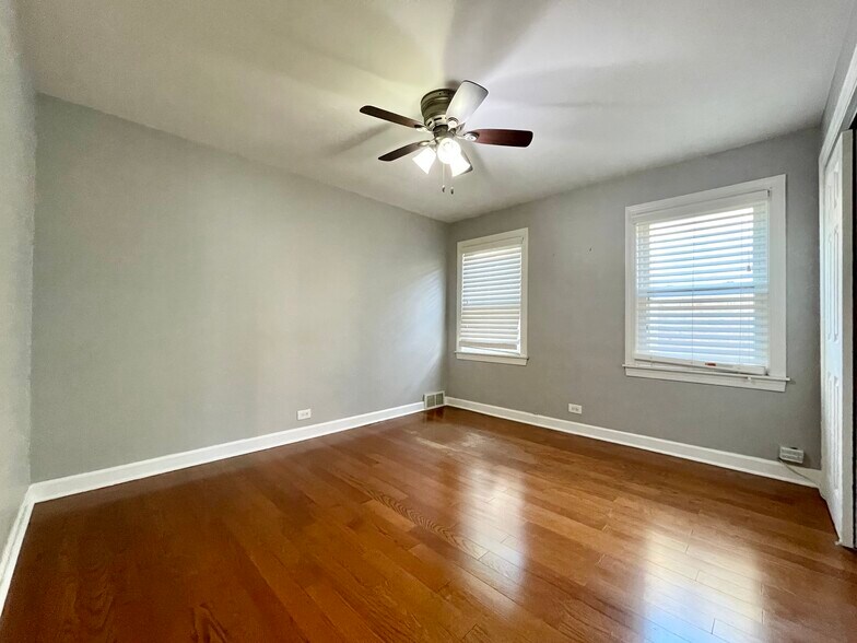 Building Photo - 5755 S Meade Ave