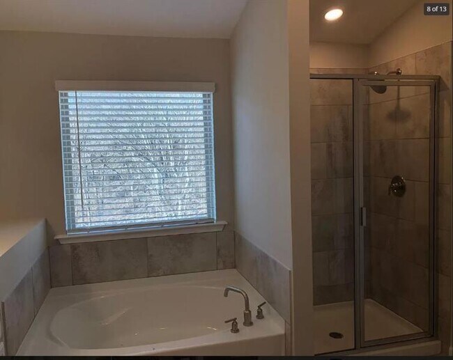 Building Photo - 1366 Endicott Ct