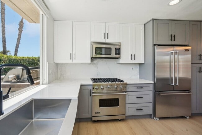 Building Photo - 48 Oak Tree Dr