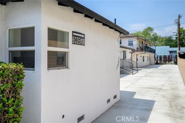 Building Photo - 1007 W Angeleno Ave