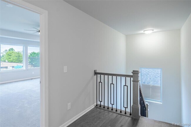 Building Photo - 24180 Liberty Hill Dr