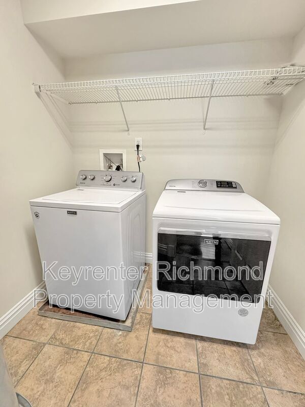 Building Photo - 708 Albemarle St