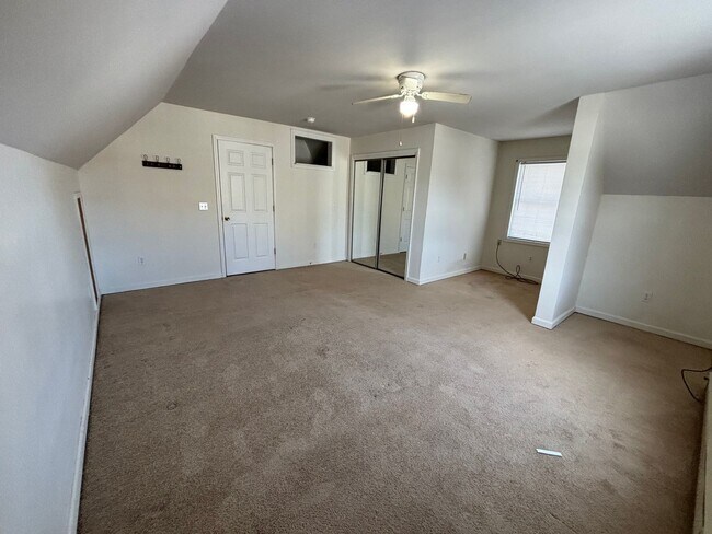 Building Photo - Spacious Three Bedroom Home with Central Air