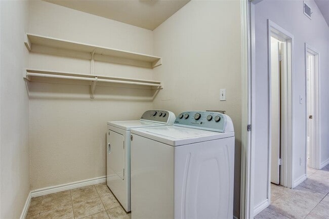 Building Photo - 8811 Clearbrook Trail
