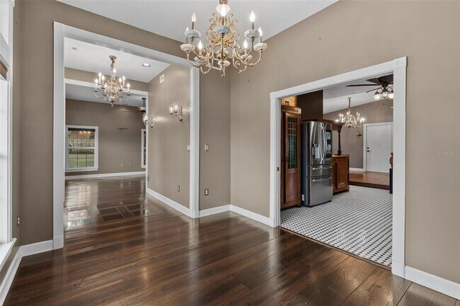 Building Photo - 126 E Palmetto Ave