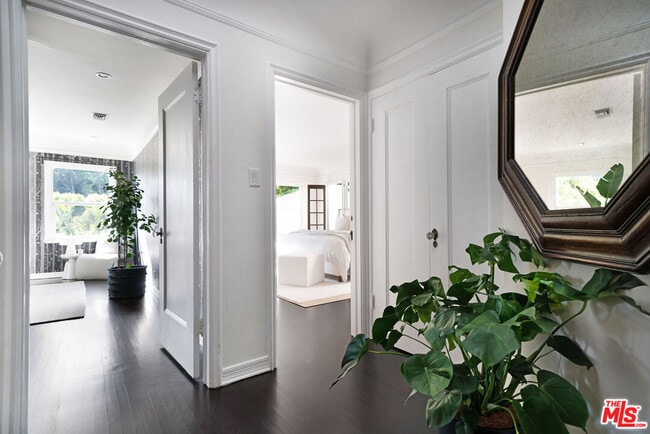 Building Photo - 6239 Holly Mont Dr