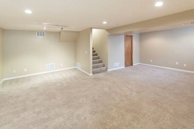 Building Photo - 16131 S Matt Ct