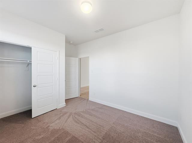 Building Photo - 622 Saxony Dr