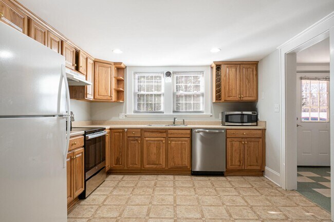 Building Photo - 545 Montgomery St