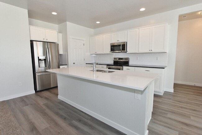 Building Photo - Immaculate & Spacious home in West Meridian