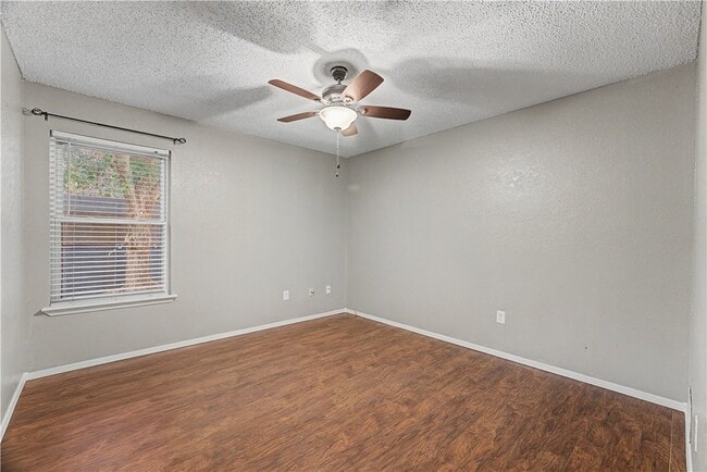 Building Photo - 4805 Bonita Pl