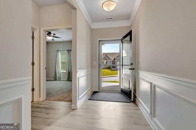 Building Photo - 10 Vintage Ave