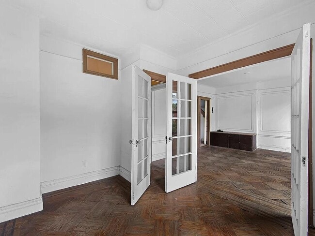 Building Photo - 155 Hicks St