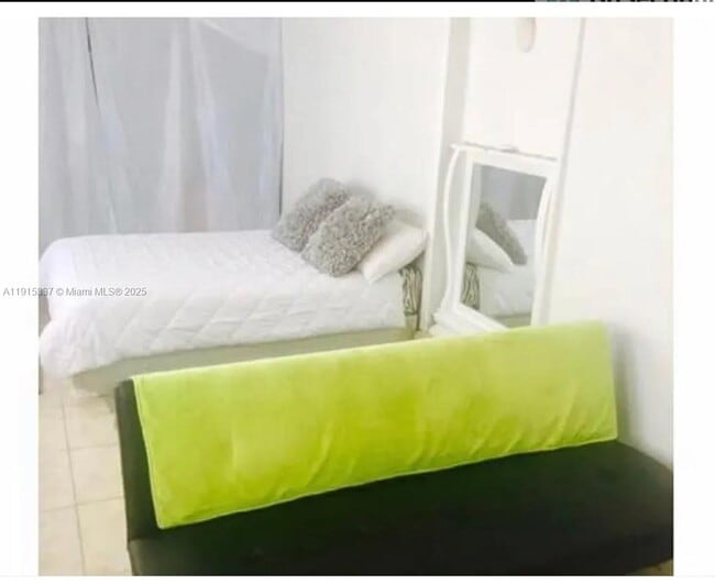 Building Photo - 2402 NW 42nd St