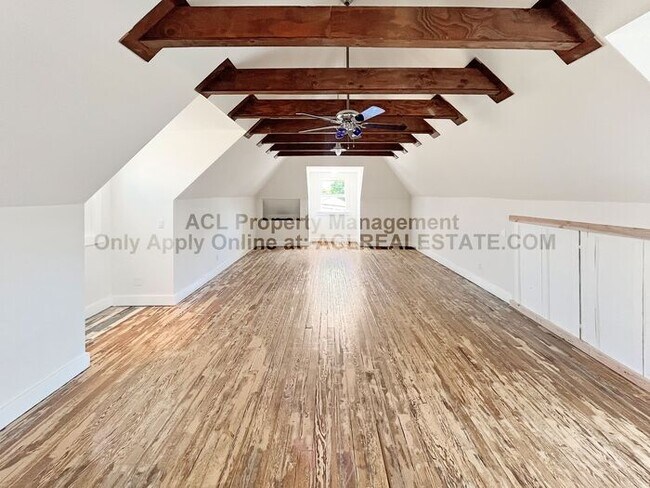 Building Photo - North Oakland Beauty – Modern Comfort Meet...