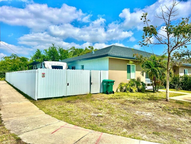 Building Photo - 2075 NW 75th St