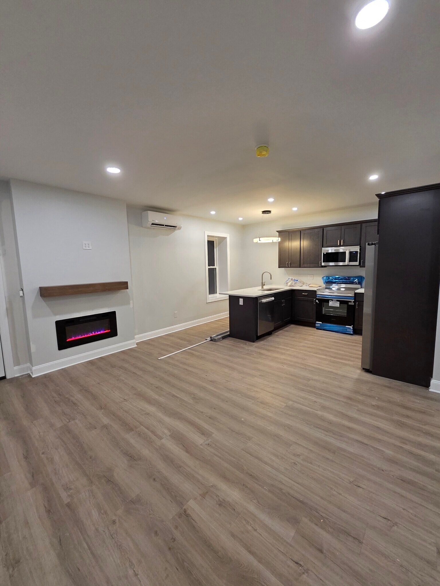 Building Photo - 840 2nd St