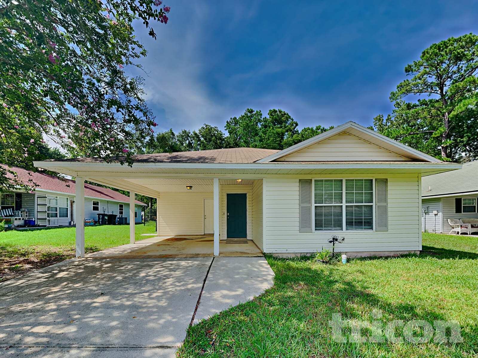 Building Photo - 2122 Center Way