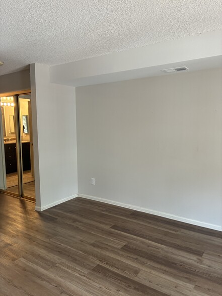 Building Photo - 2575 S Syracuse Way