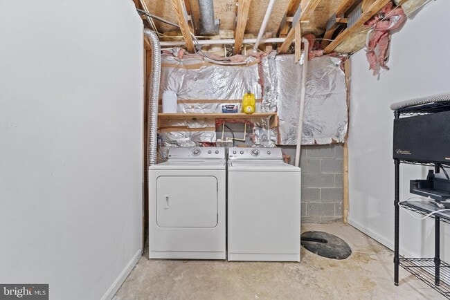 Building Photo - 13689 Water Springs Ct