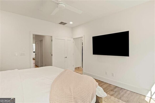Building Photo - 1337 Grey Fox Ct NE